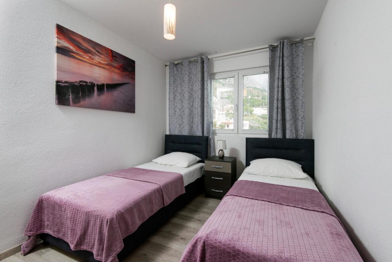 Apartment Mikas Stanici Bagian luar foto