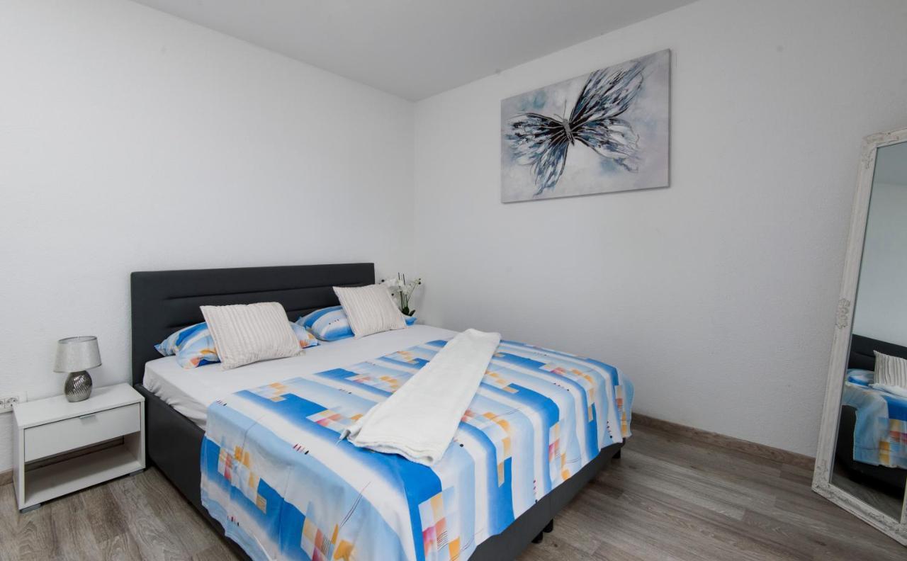 Apartment Mikas Stanici Bagian luar foto