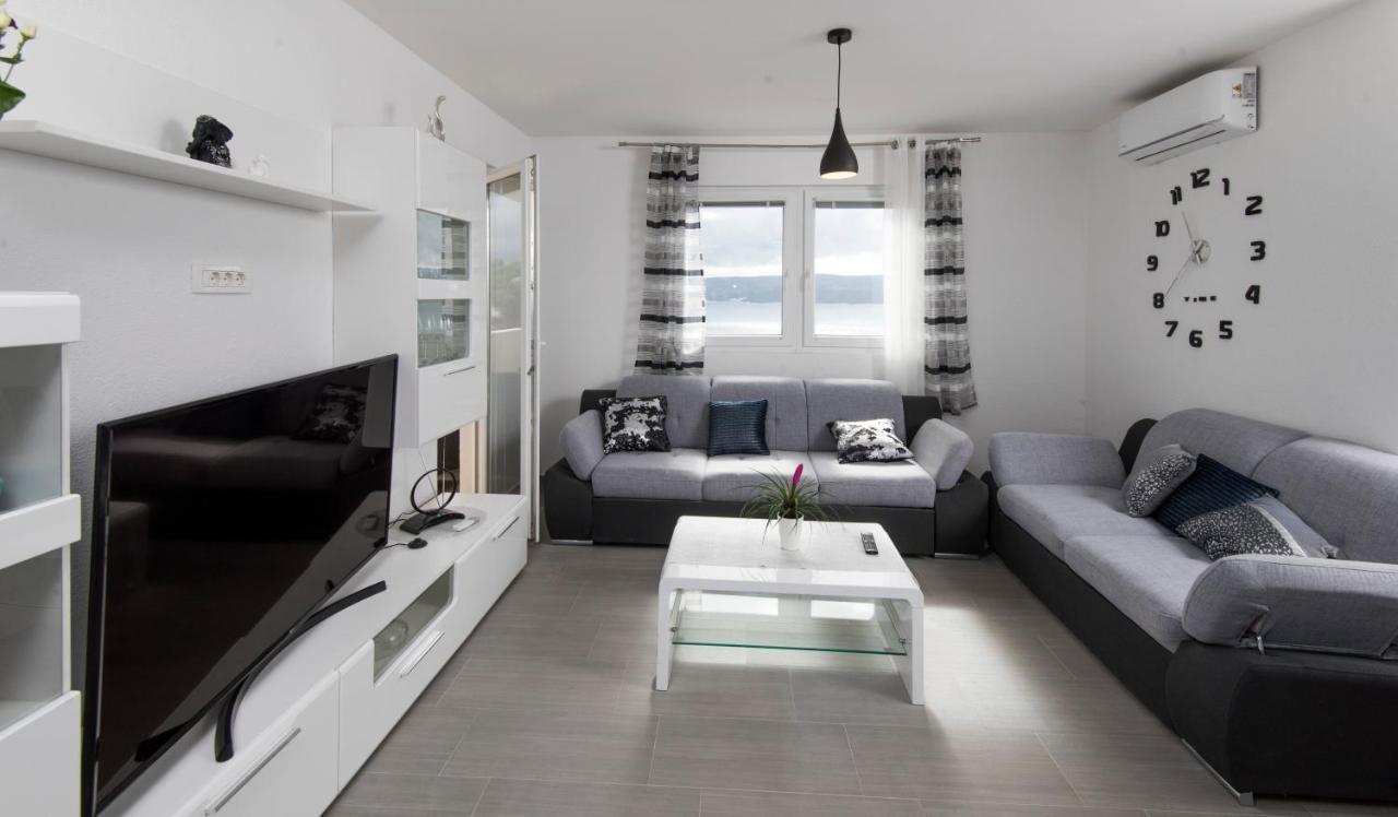 Apartment Mikas Stanici Bagian luar foto