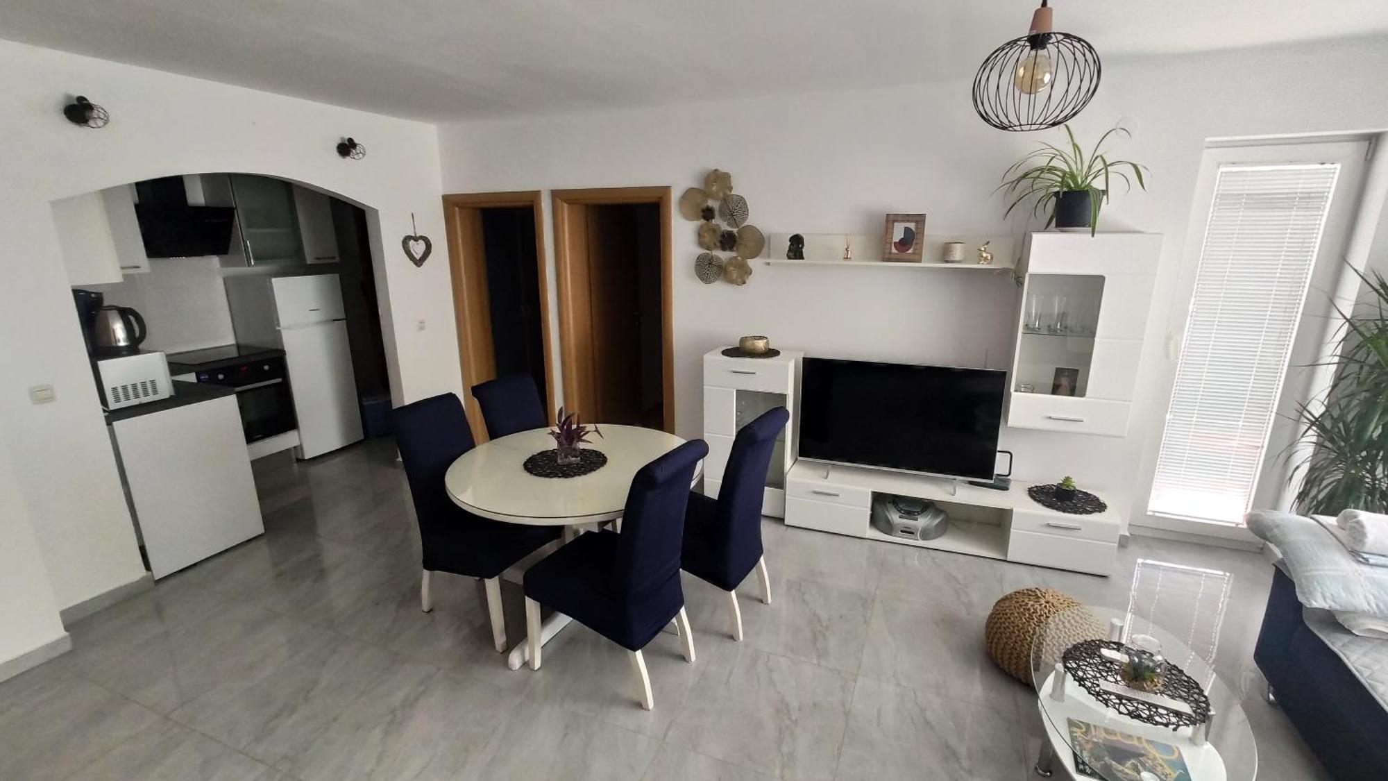 Apartment Mikas Stanici Bagian luar foto