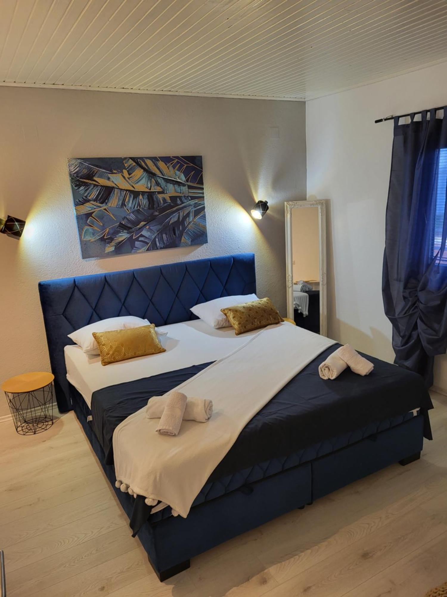 Apartment Mikas Stanici Bagian luar foto