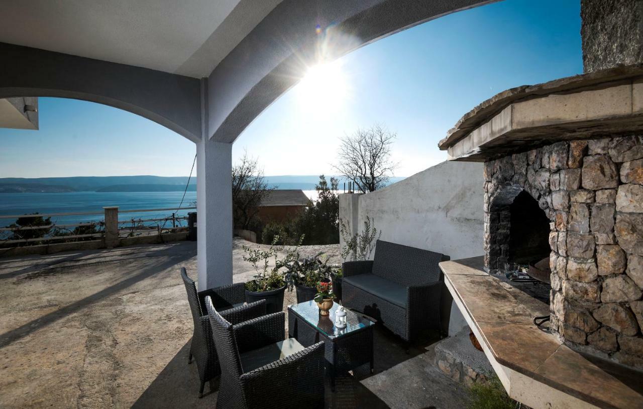 Apartment Mikas Stanici Bagian luar foto