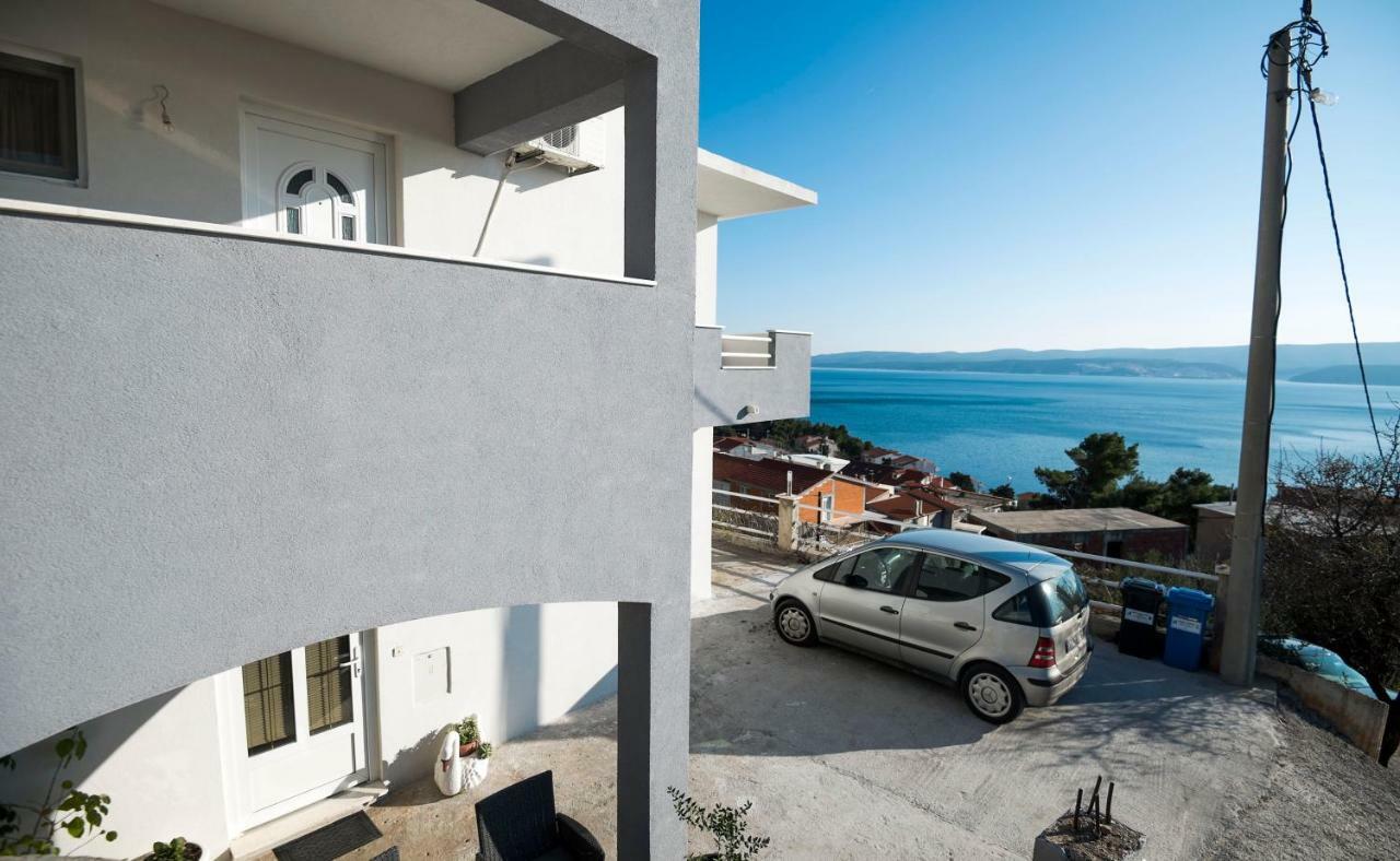 Apartment Mikas Stanici Bagian luar foto