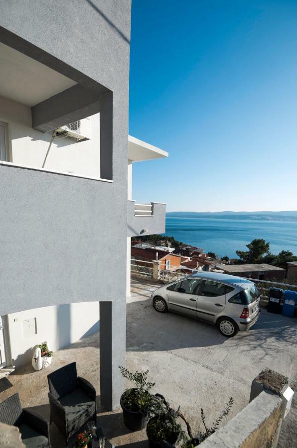 Apartment Mikas Stanici Bagian luar foto
